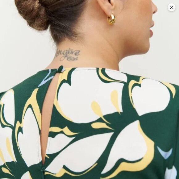 Reformation Frasier Dress in Lyra - Picture 3 of 16